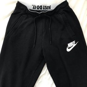 Nike Slim Fit Joggers